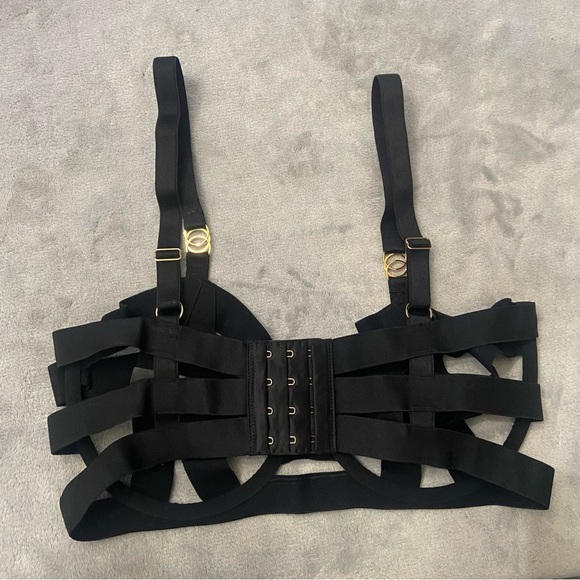 New! Victoria's Secret Very Sexy Strappy Unlined Balconette Bra 10351 - Picture 7 of 9